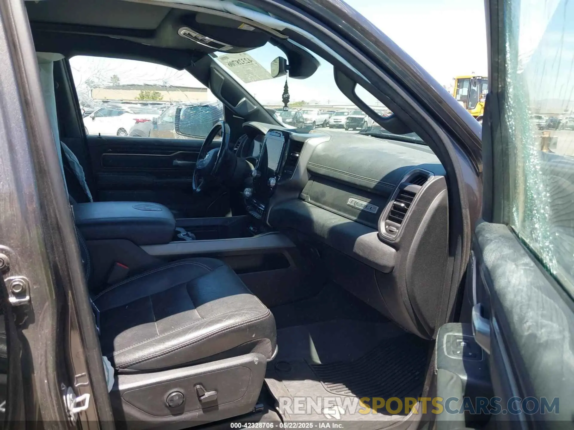 5 Фотография поврежденного автомобиля 1C6SRFLT4LN216035 RAM 1500 2020