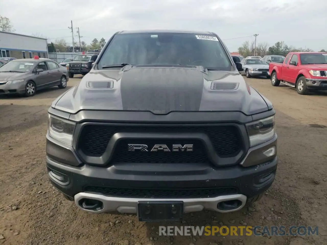 5 Photograph of a damaged car 1C6SRFLT5LN154225 RAM 1500 2020