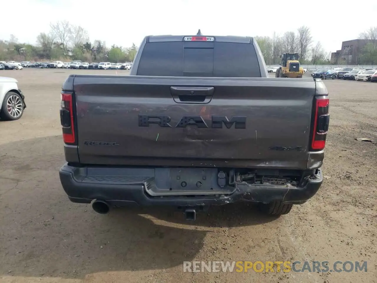 6 Photograph of a damaged car 1C6SRFLT5LN154225 RAM 1500 2020