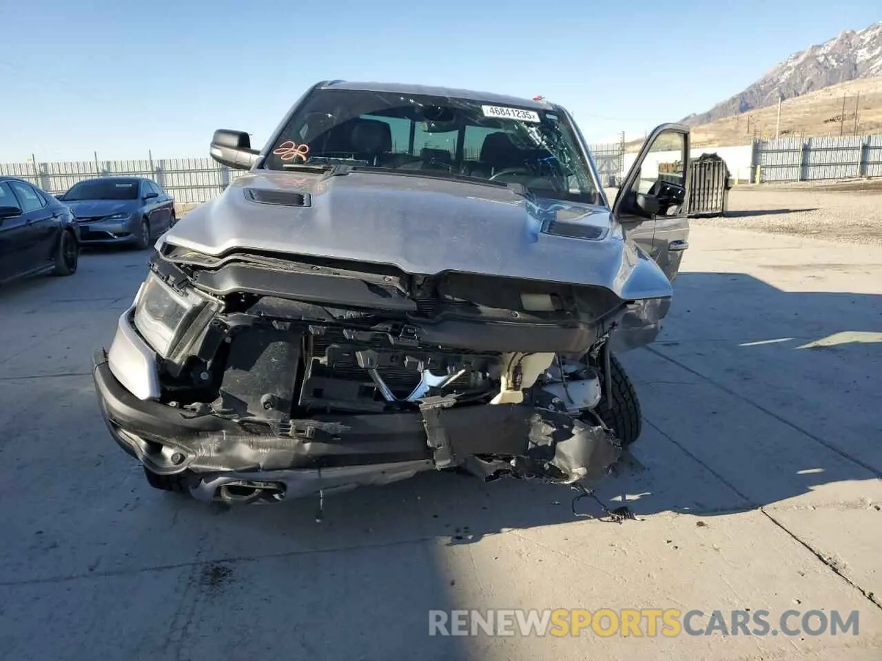 5 Photograph of a damaged car 1C6SRFLT6LN269304 RAM 1500 2020