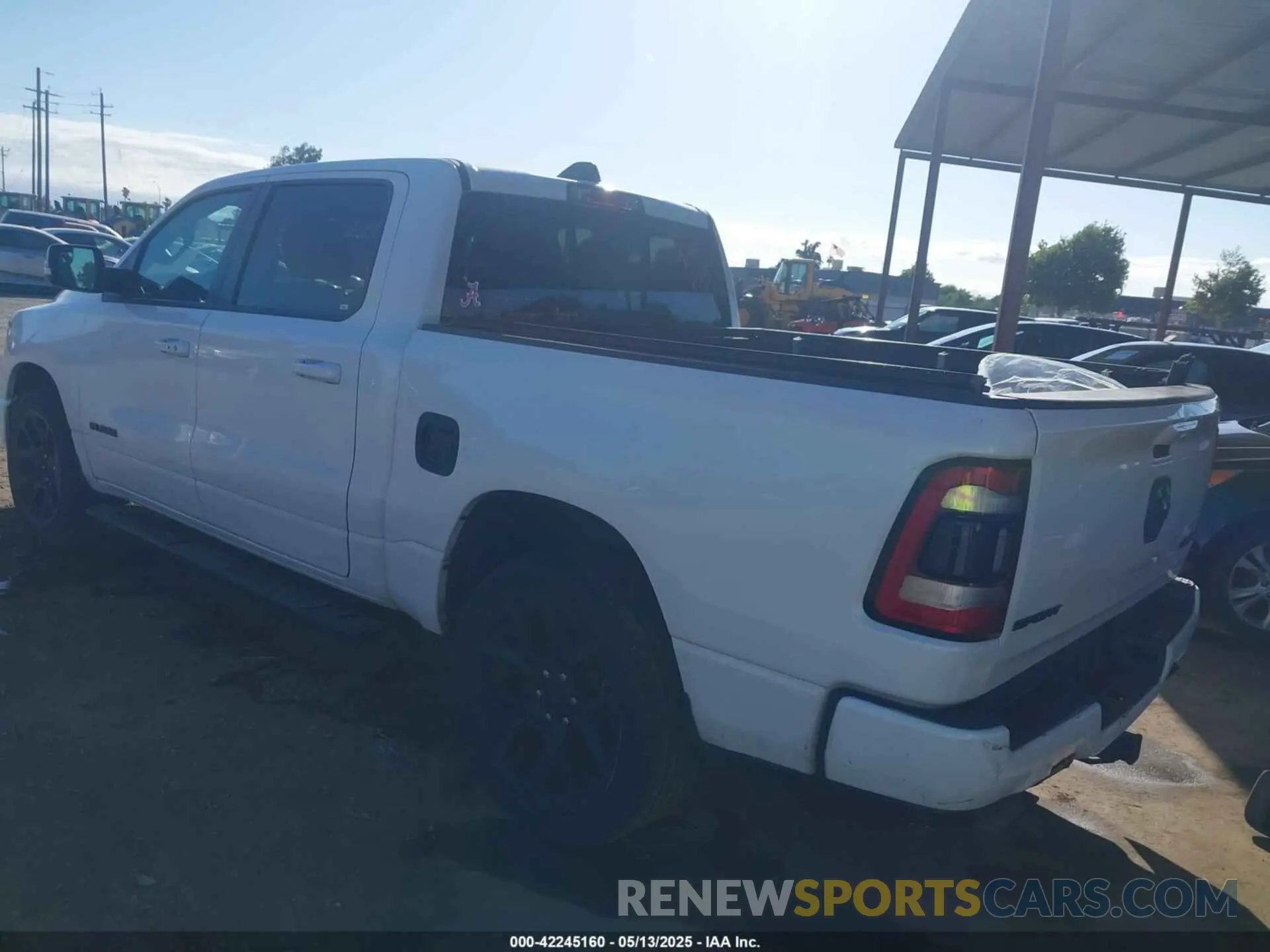 3 Photograph of a damaged car 1C6SRFLT8LN332550 RAM 1500 2020