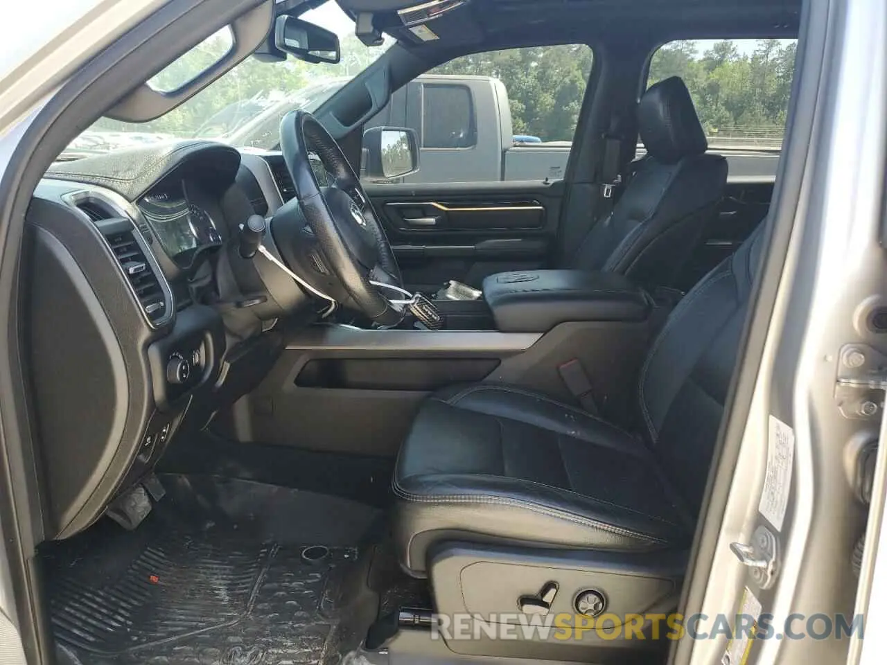 7 Photograph of a damaged car 1C6SRFLT8LN411751 RAM 1500 2020