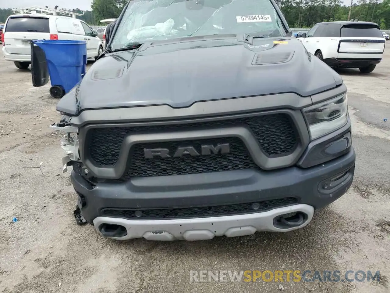 5 Photograph of a damaged car 1C6SRFLT9LN243523 RAM 1500 2020
