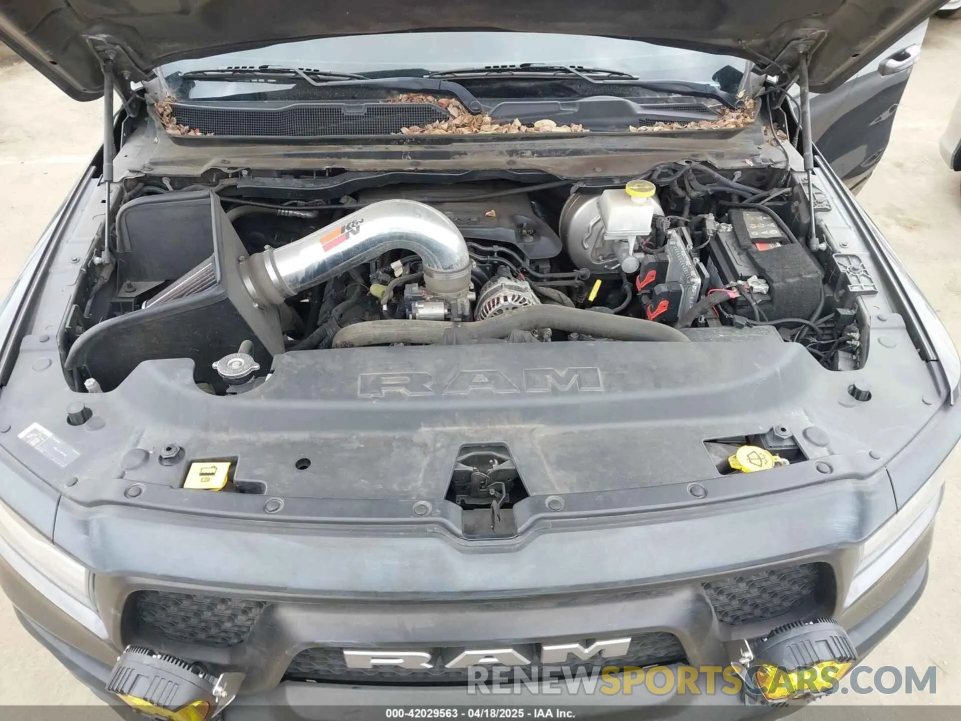 10 Photograph of a damaged car 1C6SRFLT9LN360521 RAM 1500 2020