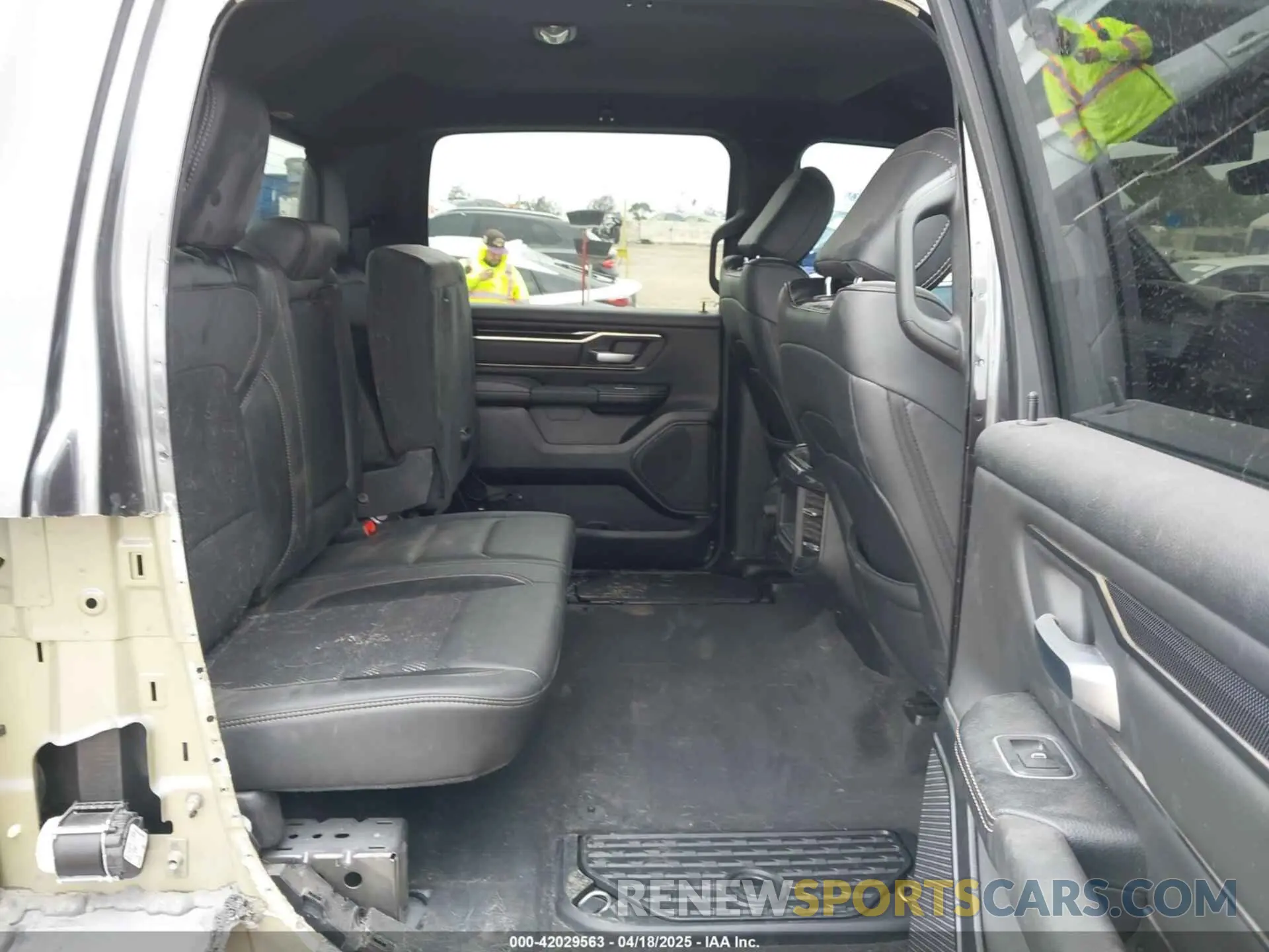 8 Photograph of a damaged car 1C6SRFLT9LN360521 RAM 1500 2020
