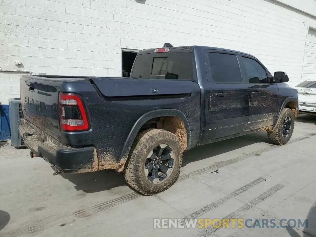 3 Photograph of a damaged car 1C6SRFLTXLN118580 RAM 1500 2020