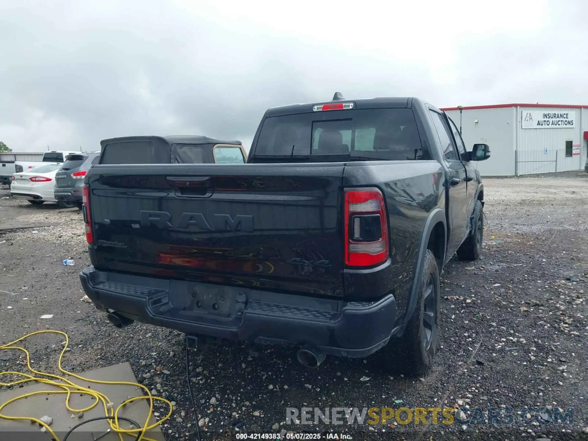 4 Photograph of a damaged car 1C6SRFLTXLN299096 RAM 1500 2020