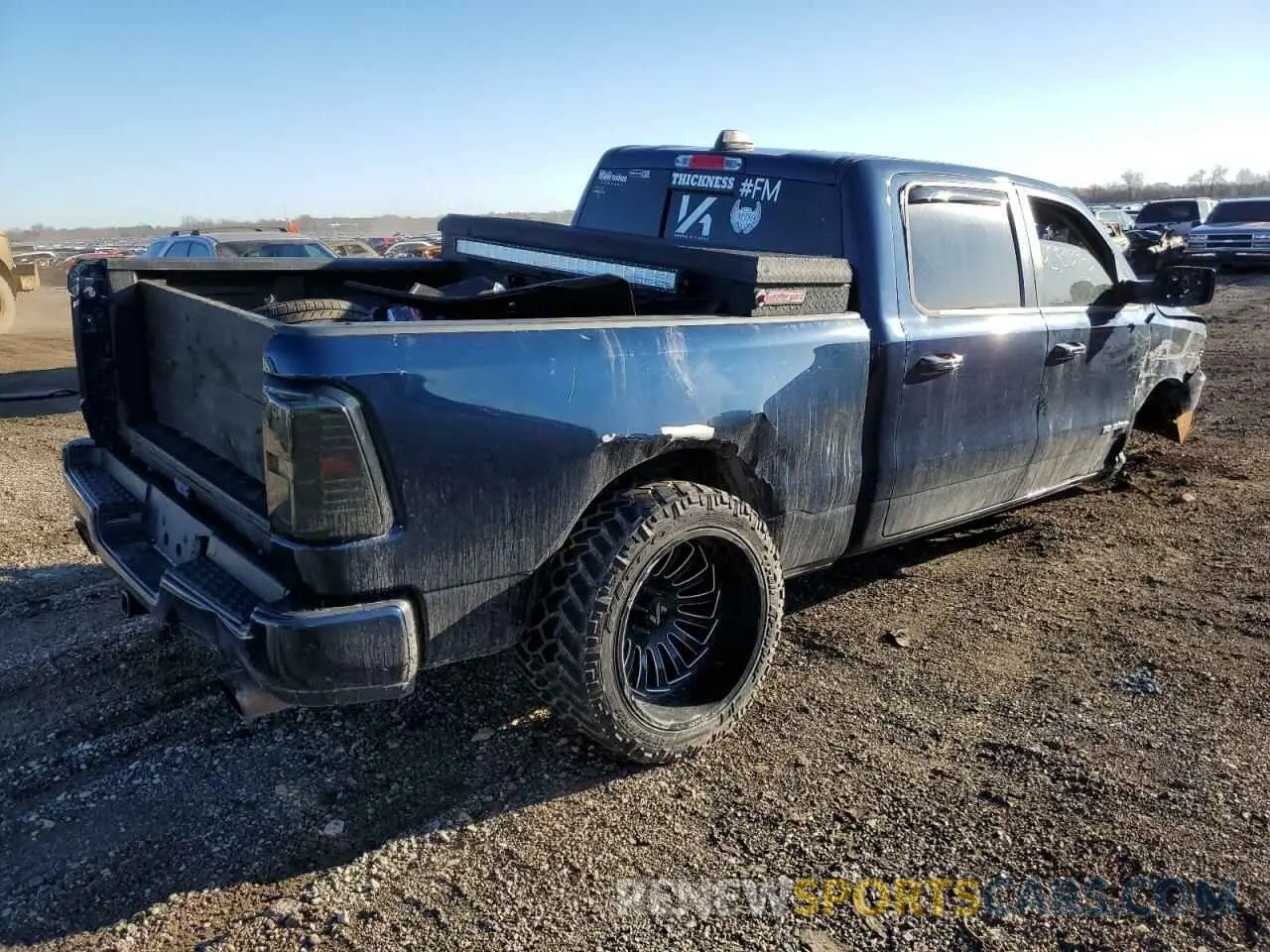 3 Фотография поврежденного автомобиля 1C6SRFMT1LN222728 RAM 1500 2020