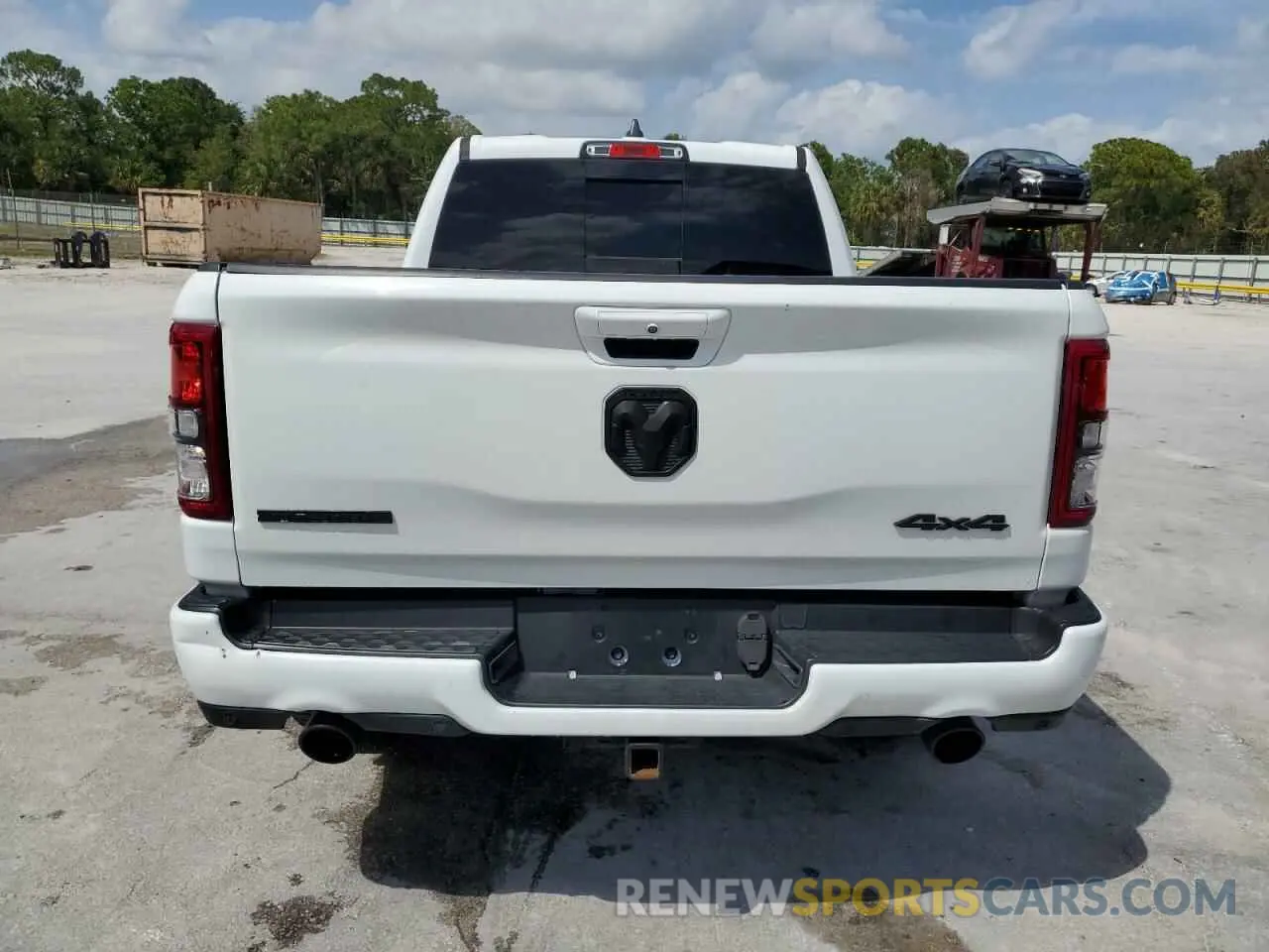 6 Photograph of a damaged car 1C6SRFMT8LN182860 RAM 1500 2020