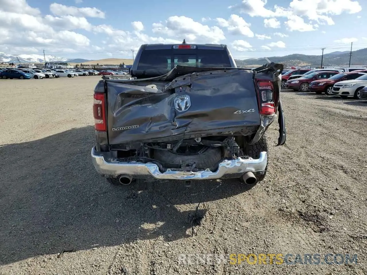 6 Photograph of a damaged car 1C6SRFRT5LN194246 RAM 1500 2020