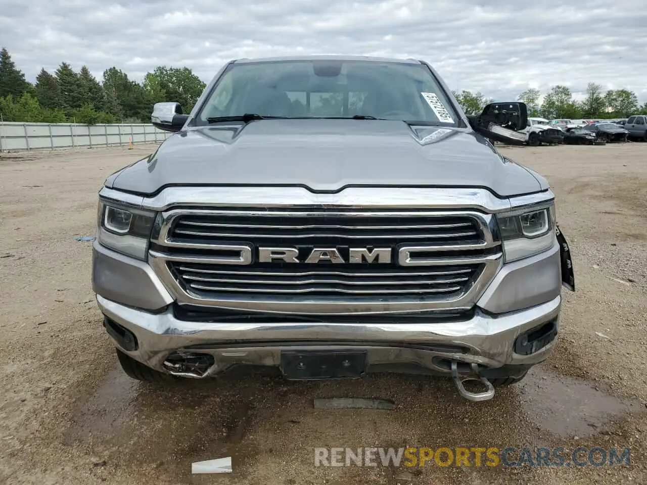 5 Photograph of a damaged car 1C6SRFRTXLN153613 RAM 1500 2020