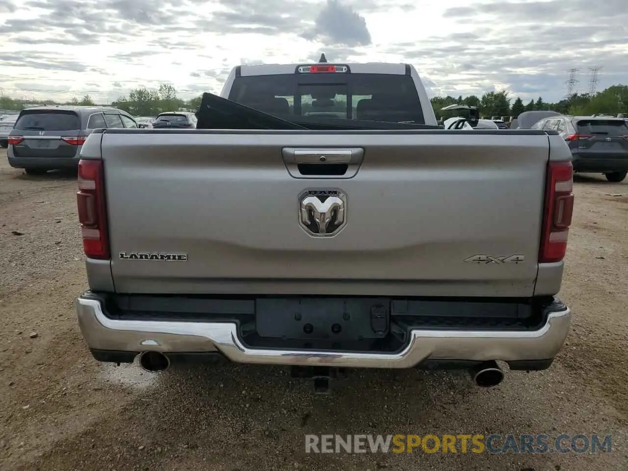 6 Photograph of a damaged car 1C6SRFRTXLN153613 RAM 1500 2020