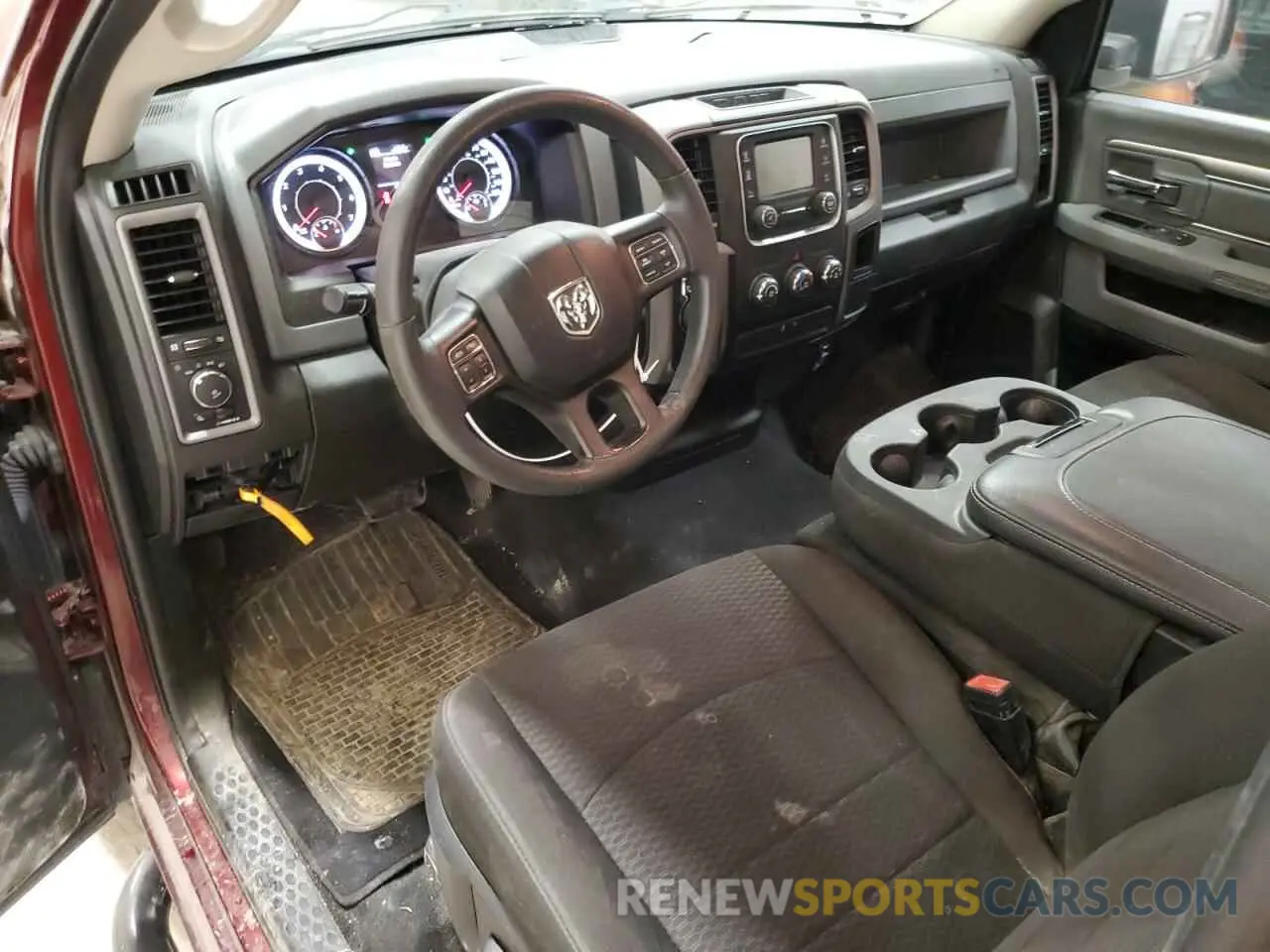 8 Фотография поврежденного автомобиля 3C6JR6AG6LG158083 RAM 1500 2020