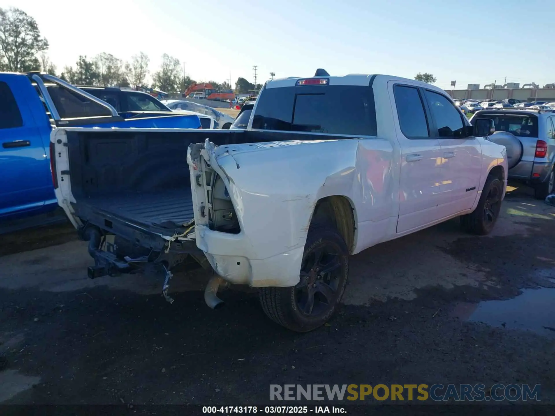 4 Фотография поврежденного автомобиля 1C6RREBG3MN712541 RAM 1500 2021