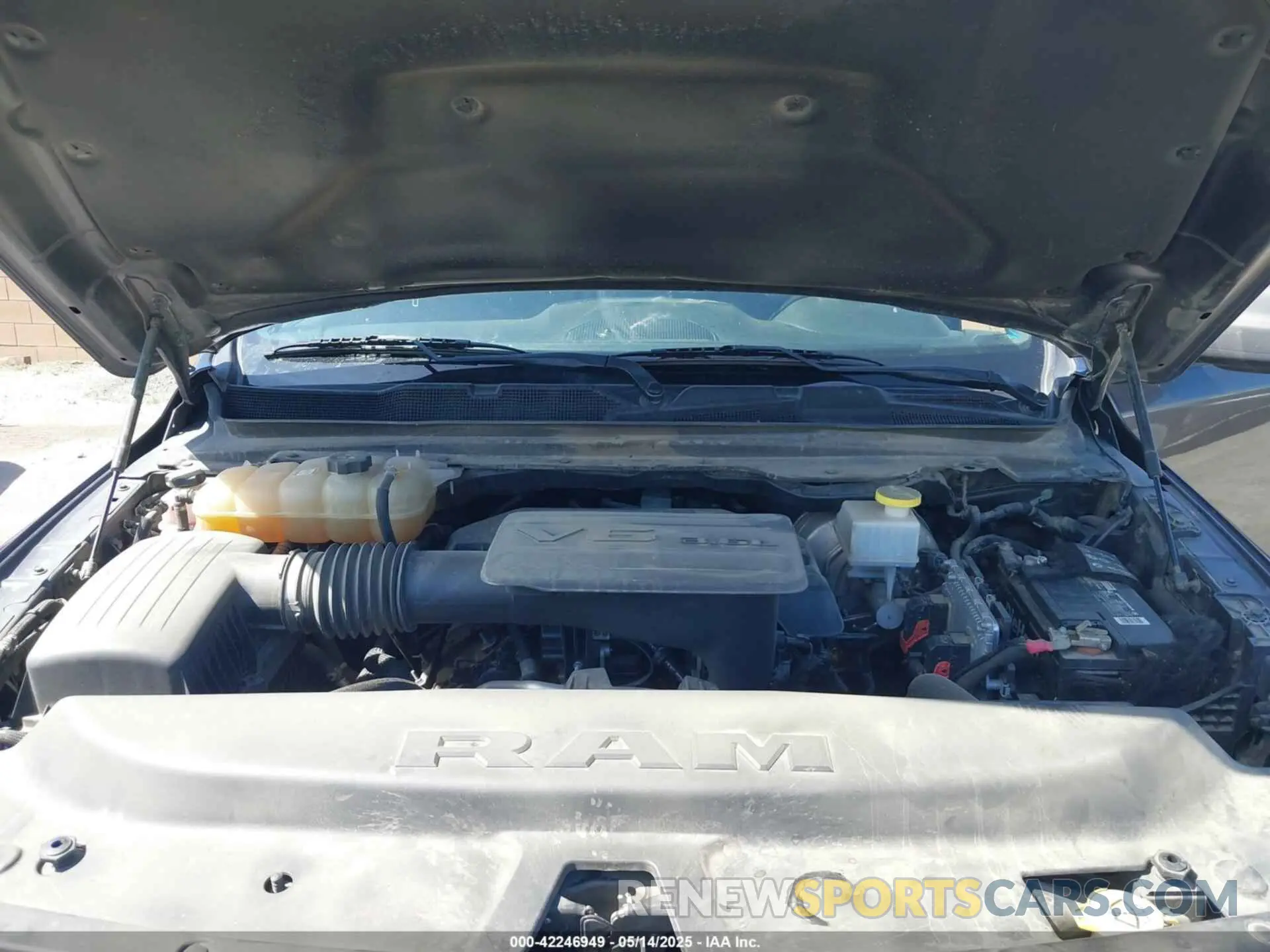 10 Photograph of a damaged car 1C6RREBG3MN743725 RAM 1500 2021