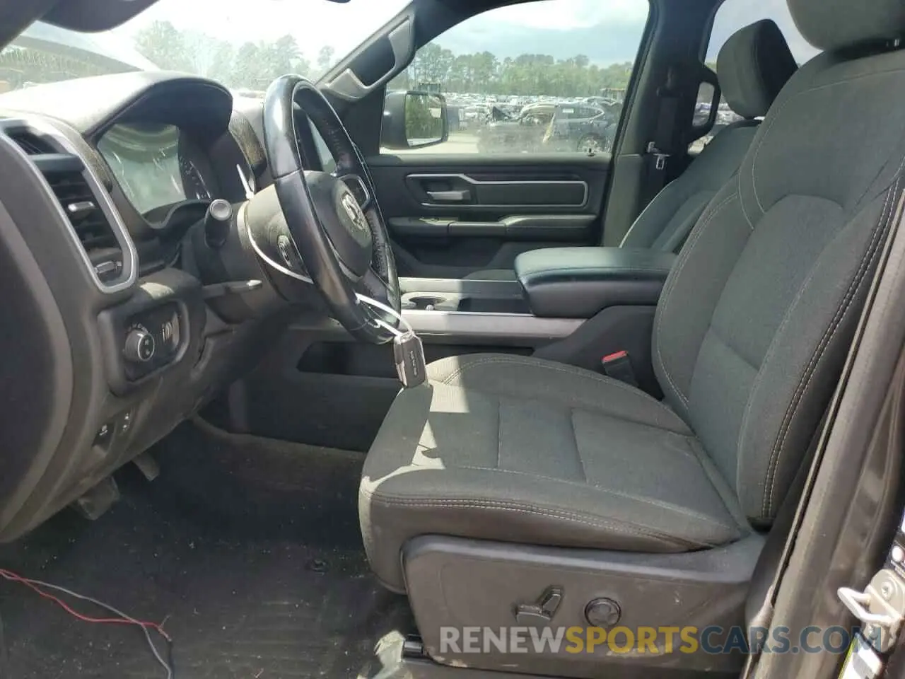 7 Photograph of a damaged car 1C6RREBT4MN811124 RAM 1500 2021