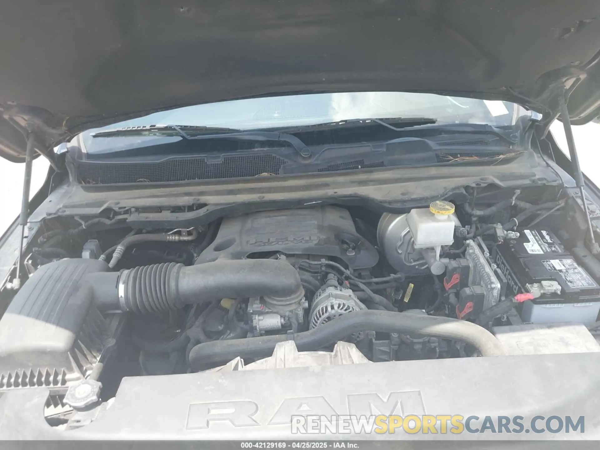10 Photograph of a damaged car 1C6RREFT3MN647245 RAM 1500 2021