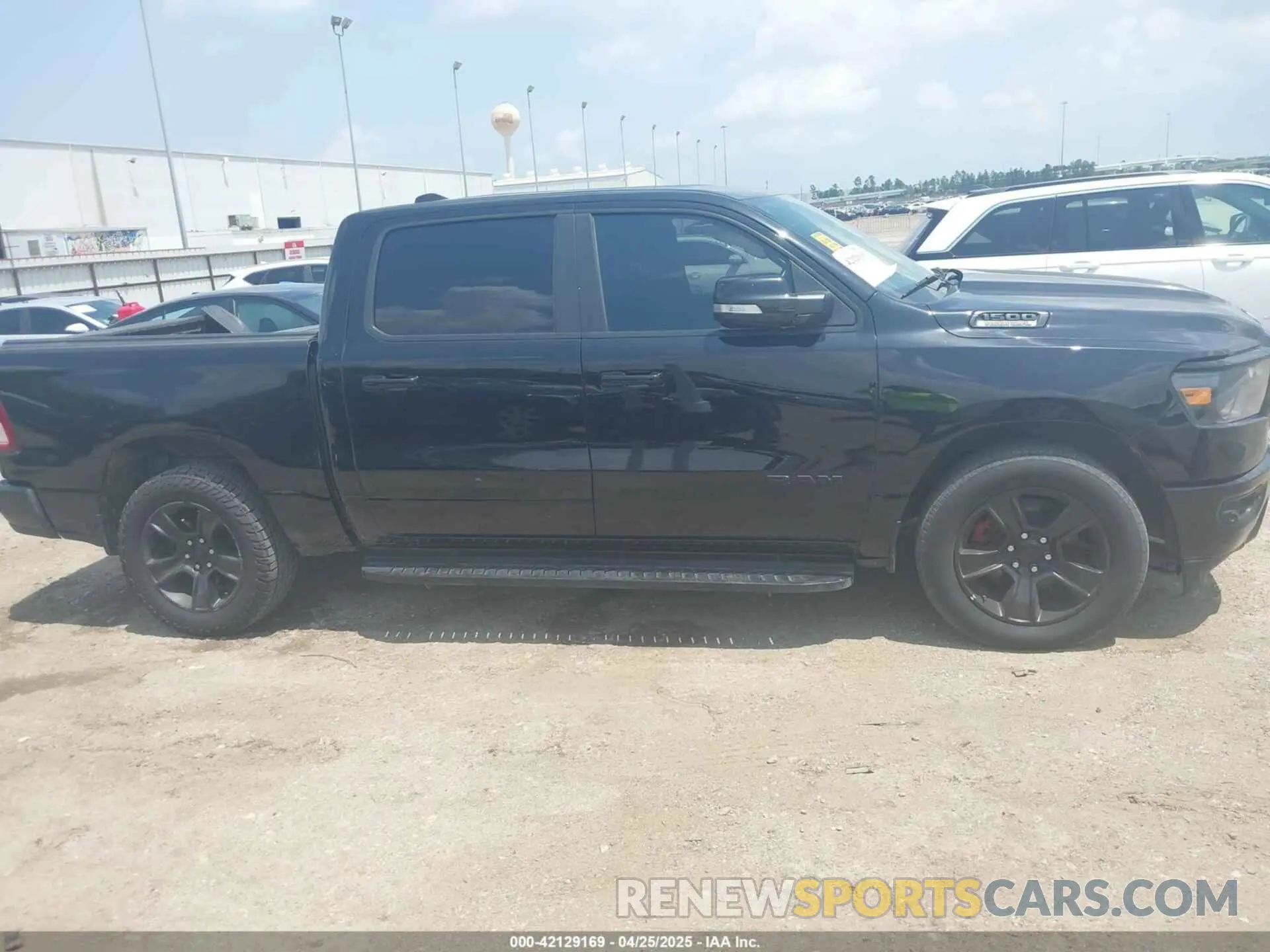 13 Photograph of a damaged car 1C6RREFT3MN647245 RAM 1500 2021