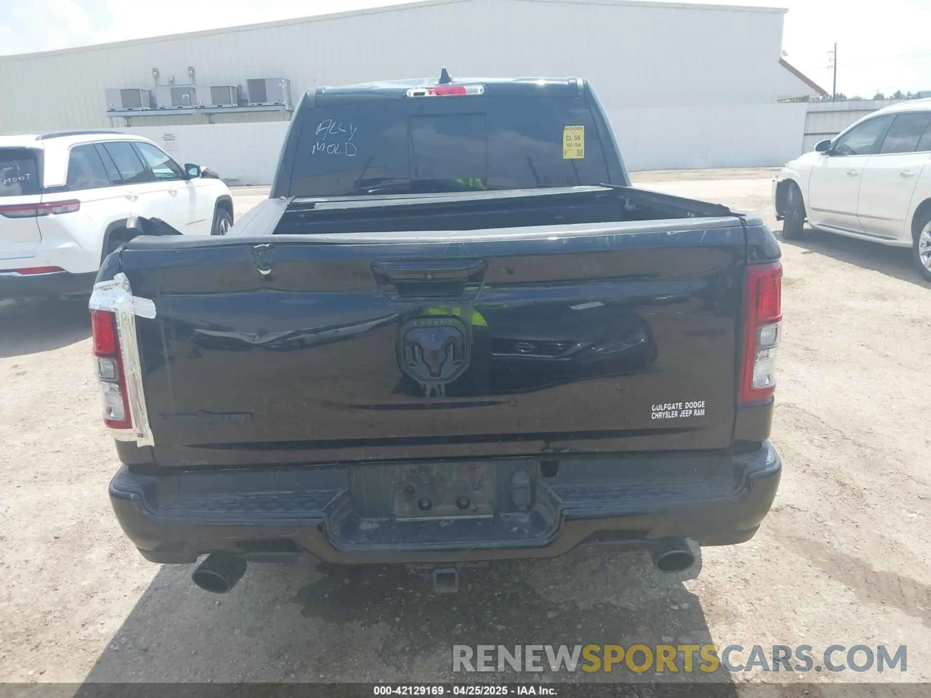 16 Photograph of a damaged car 1C6RREFT3MN647245 RAM 1500 2021