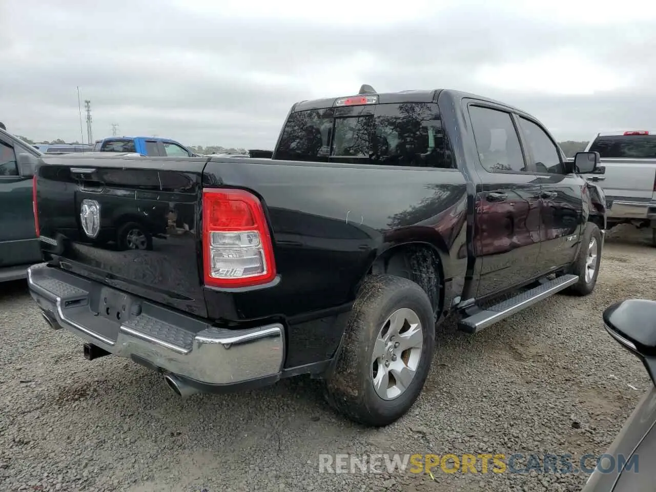 3 Photograph of a damaged car 1C6RREFT9MN574642 RAM 1500 2021
