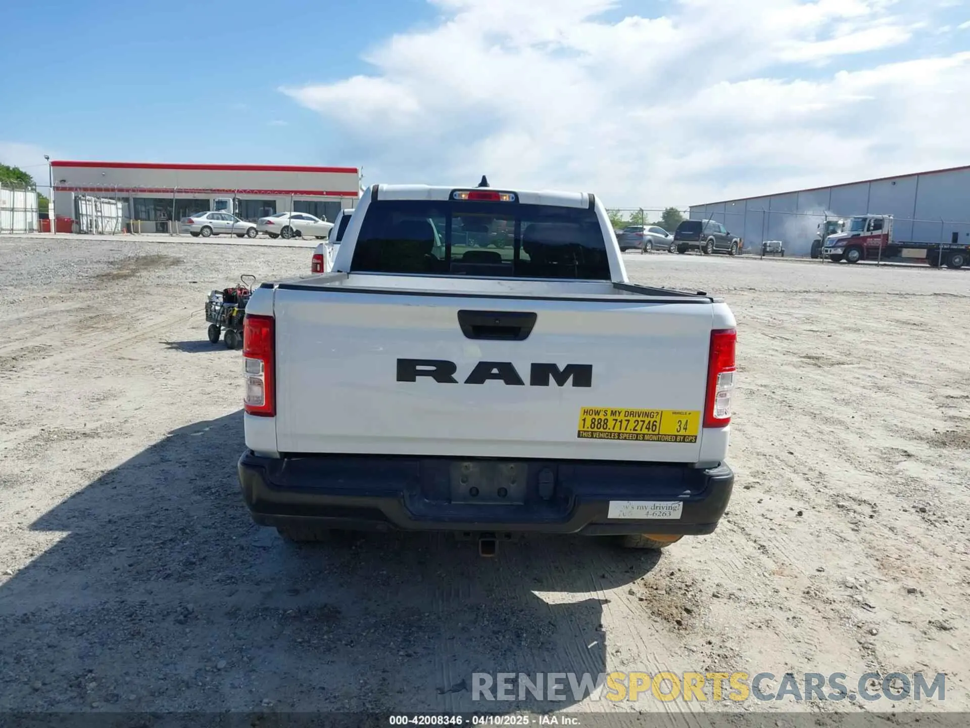 16 Photograph of a damaged car 1C6RREGG4MN690767 RAM 1500 2021
