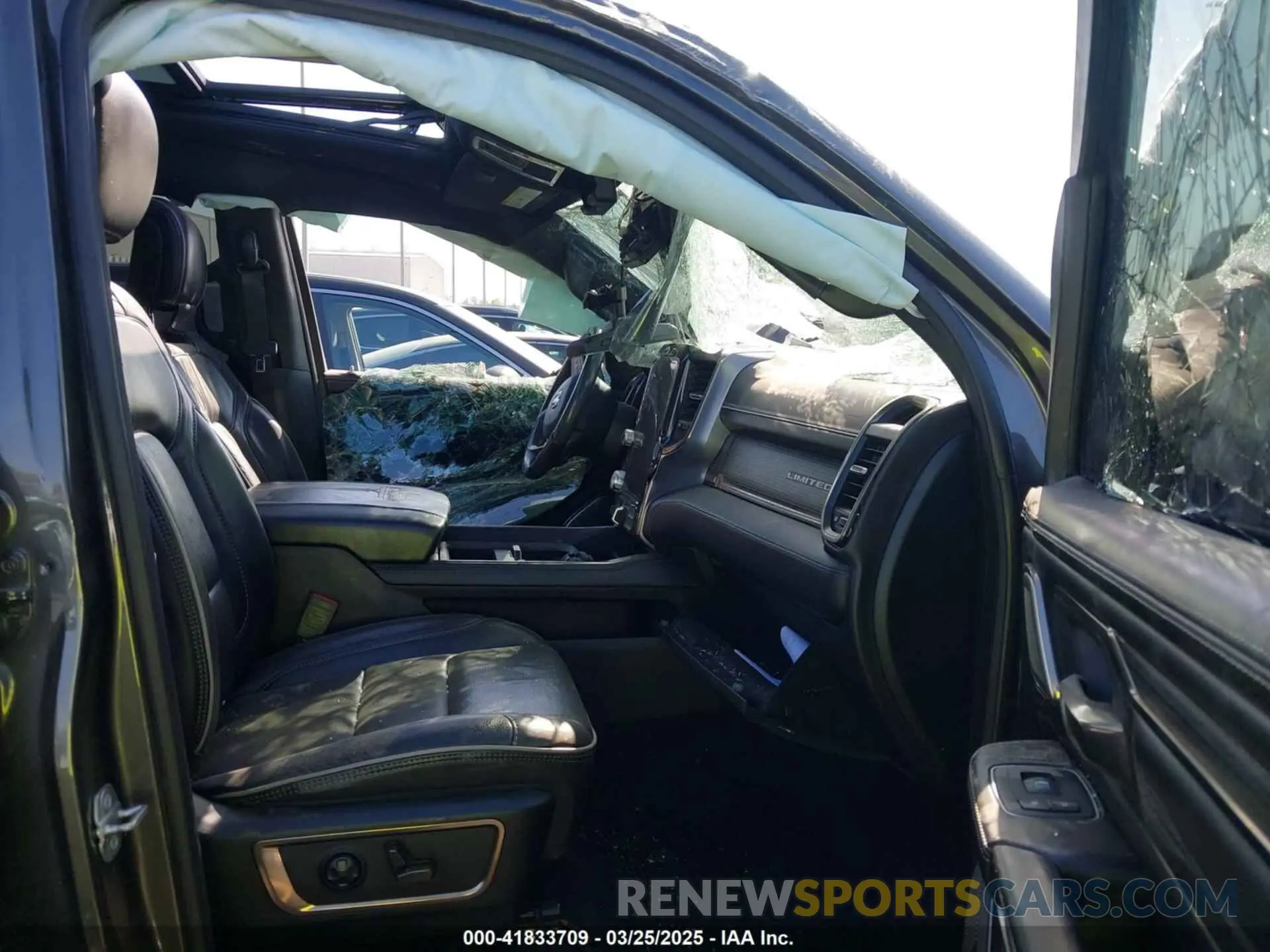 5 Photograph of a damaged car 1C6RREHT1MN711781 RAM 1500 2021
