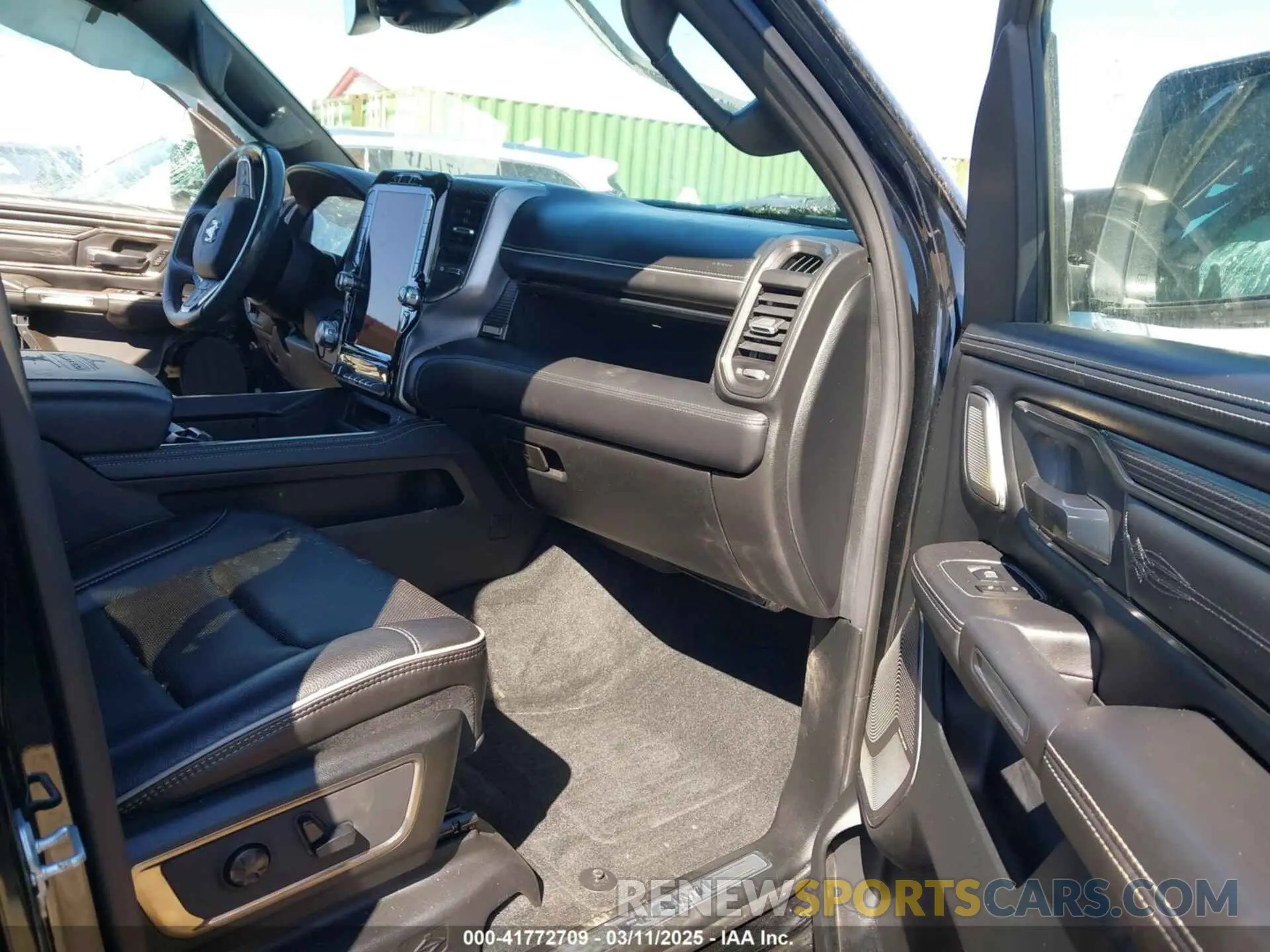 5 Photograph of a damaged car 1C6RREHT6MN501709 RAM 1500 2021