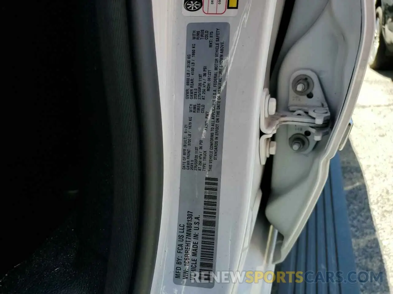 12 Фотография поврежденного автомобиля 1C6RREHT7MN801307 RAM 1500 2021