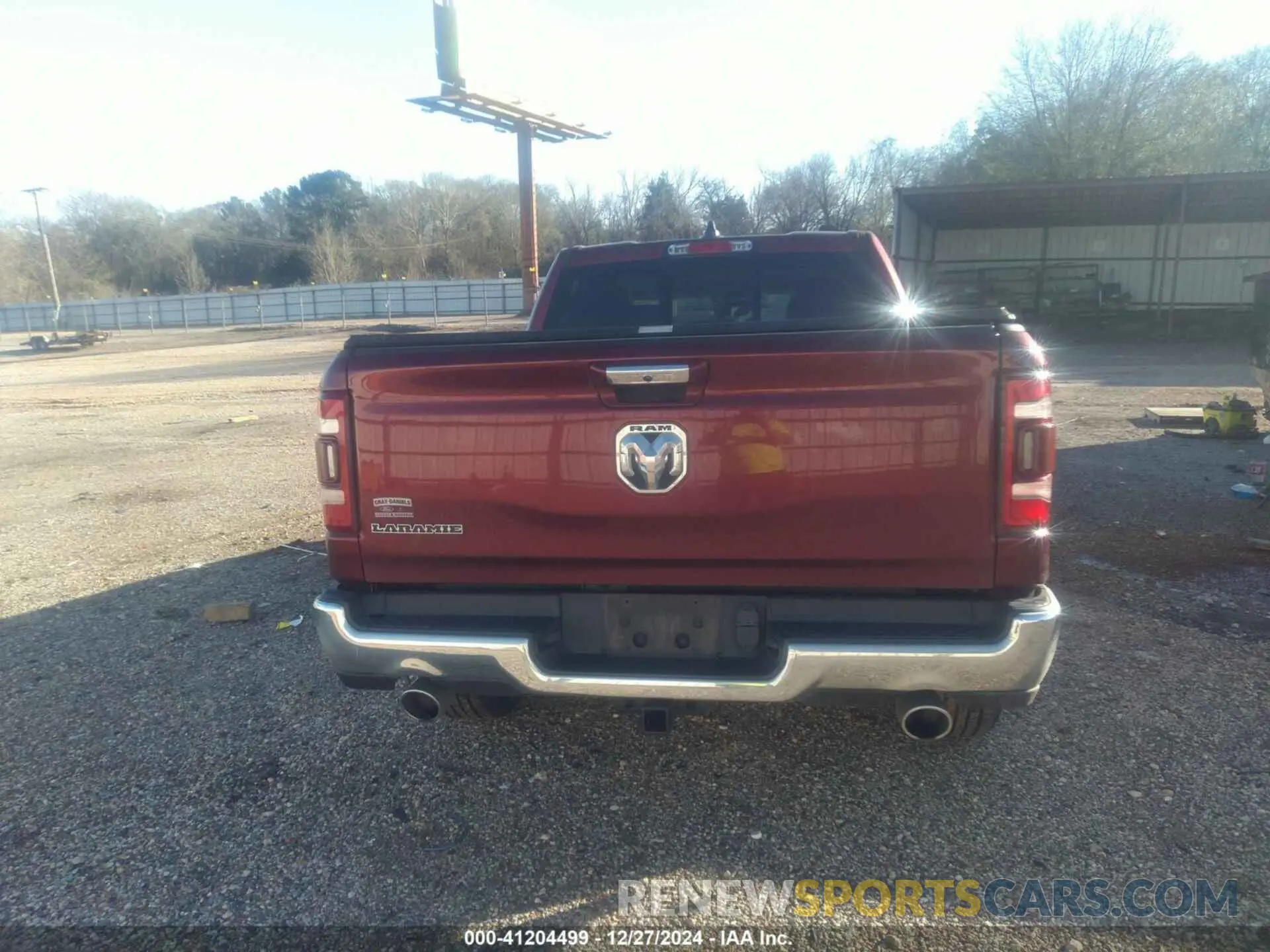 16 Photograph of a damaged car 1C6RREJT1MN814760 RAM 1500 2021