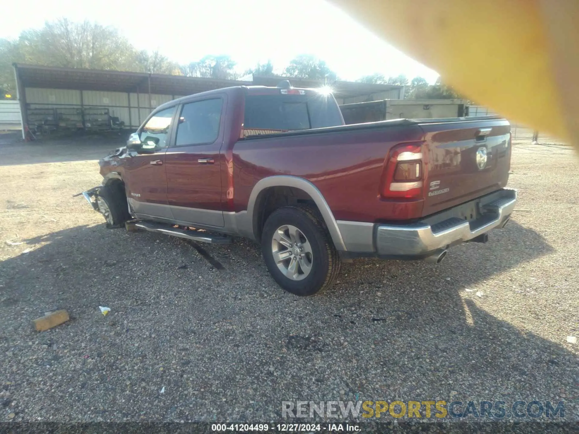 3 Photograph of a damaged car 1C6RREJT1MN814760 RAM 1500 2021