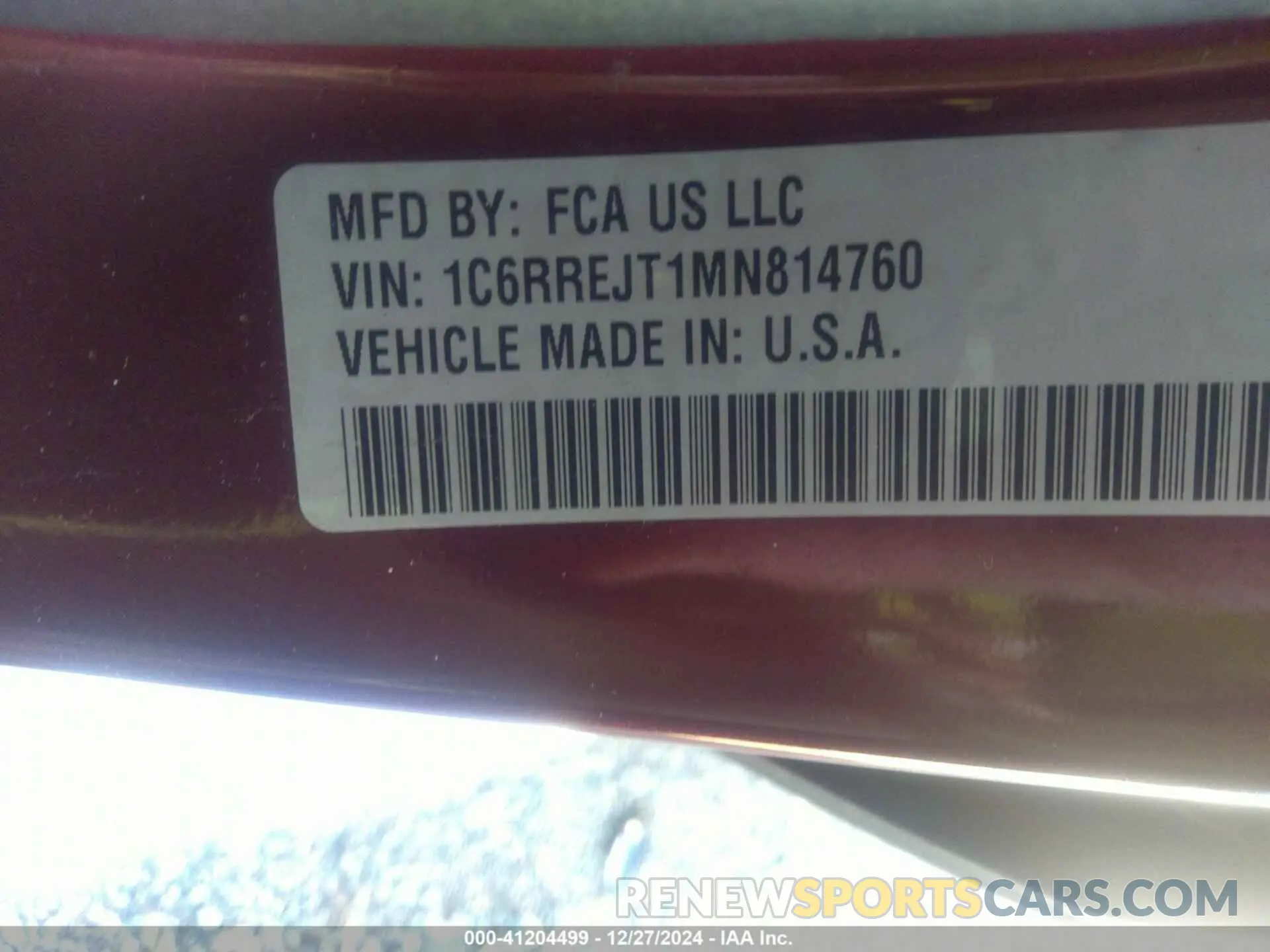 9 Photograph of a damaged car 1C6RREJT1MN814760 RAM 1500 2021