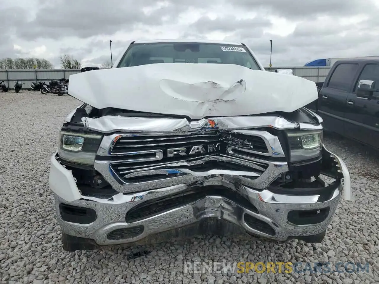 5 Photograph of a damaged car 1C6RREJT3MN528893 RAM 1500 2021