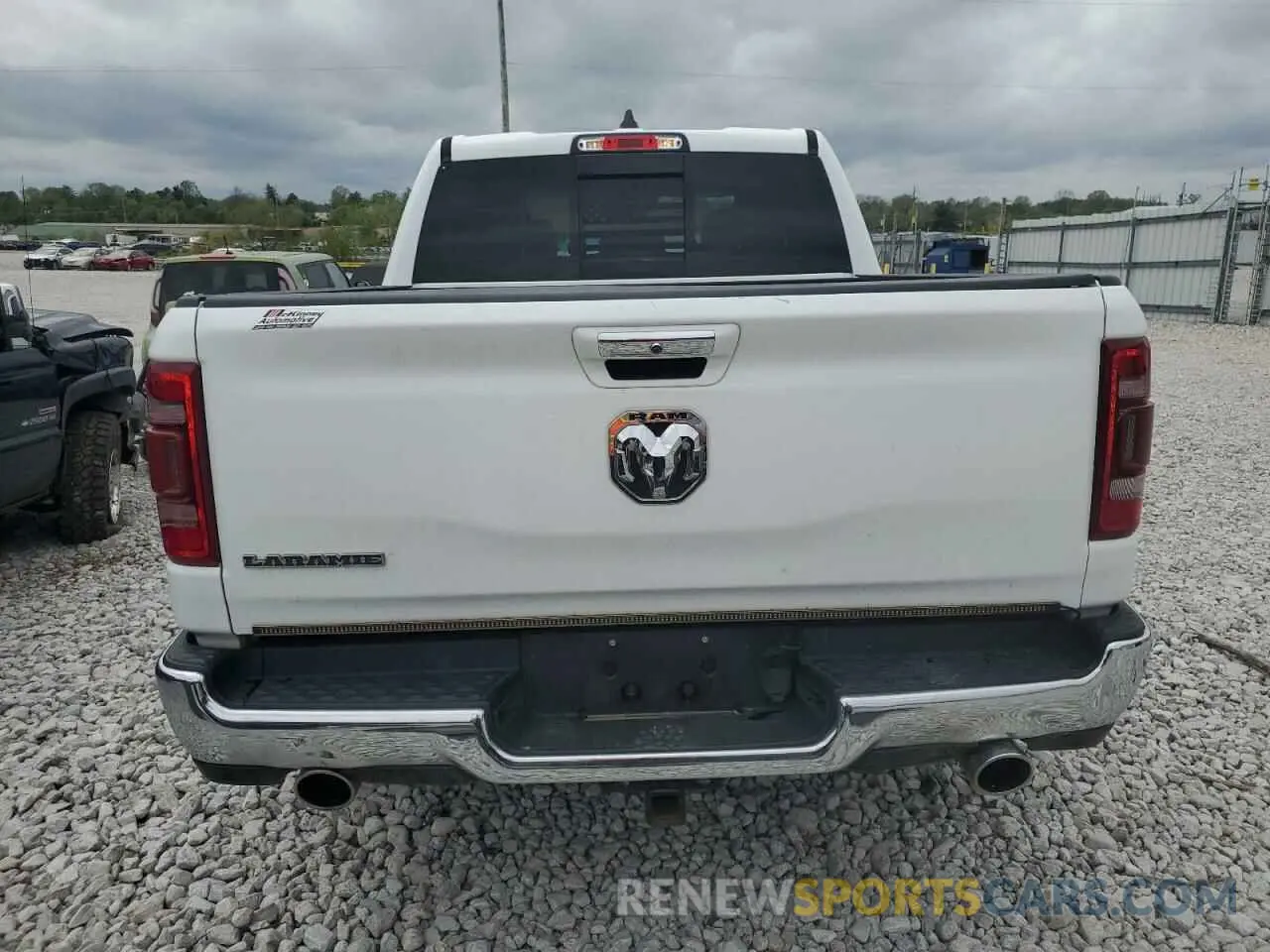 6 Photograph of a damaged car 1C6RREJT3MN528893 RAM 1500 2021
