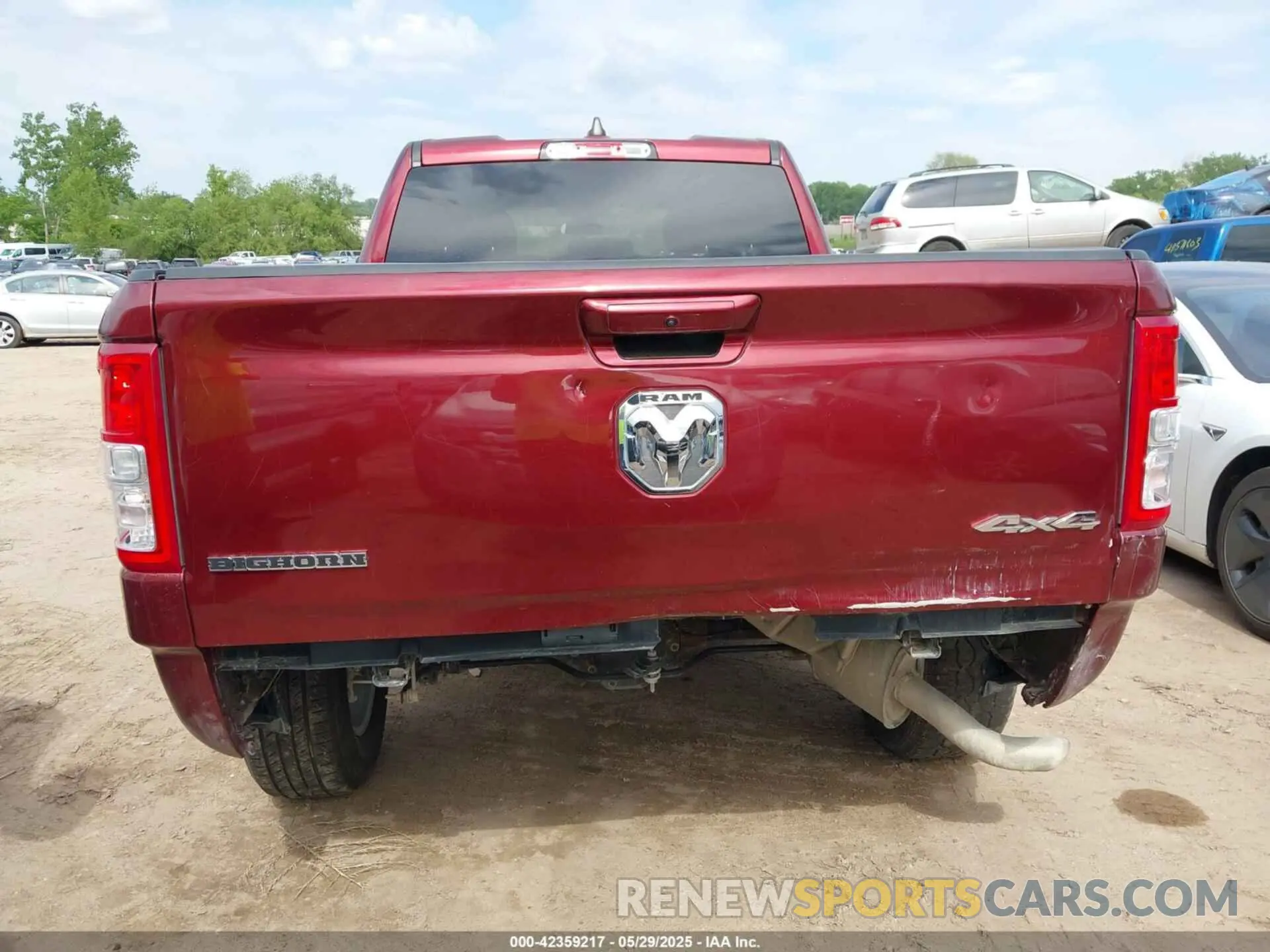 16 Photograph of a damaged car 1C6RRFBG0MN697843 RAM 1500 2021