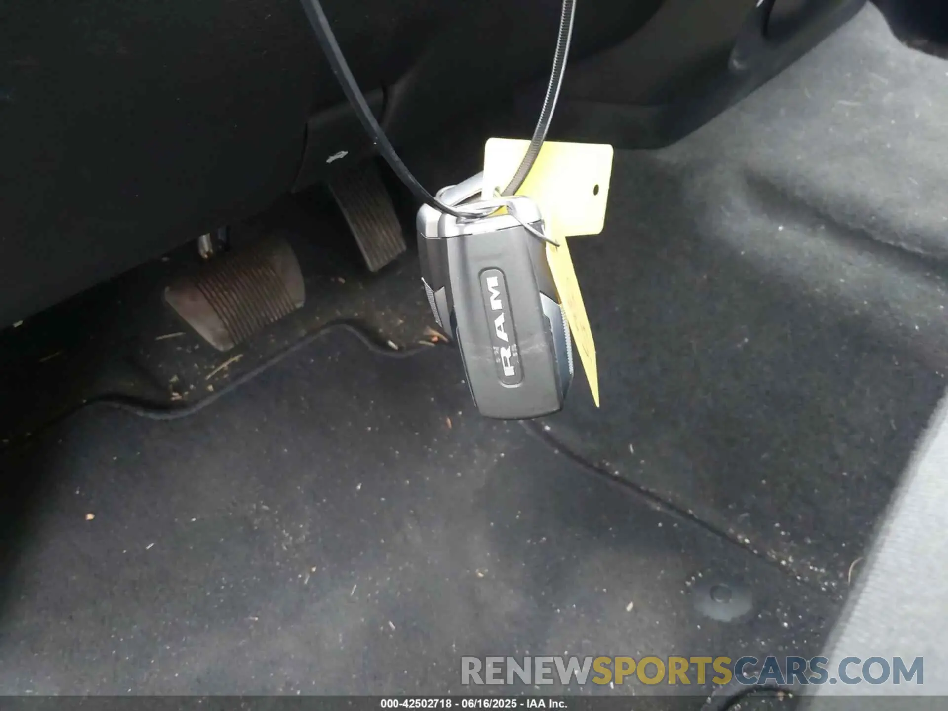 11 Фотография поврежденного автомобиля 1C6RRFBG8MN784325 RAM 1500 2021
