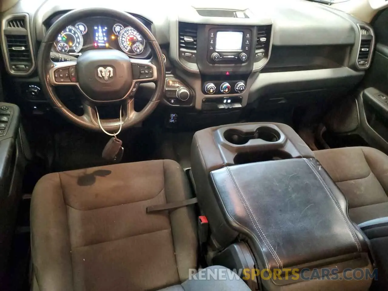 8 Photograph of a damaged car 1C6SRECG8MN543147 RAM 1500 2021
