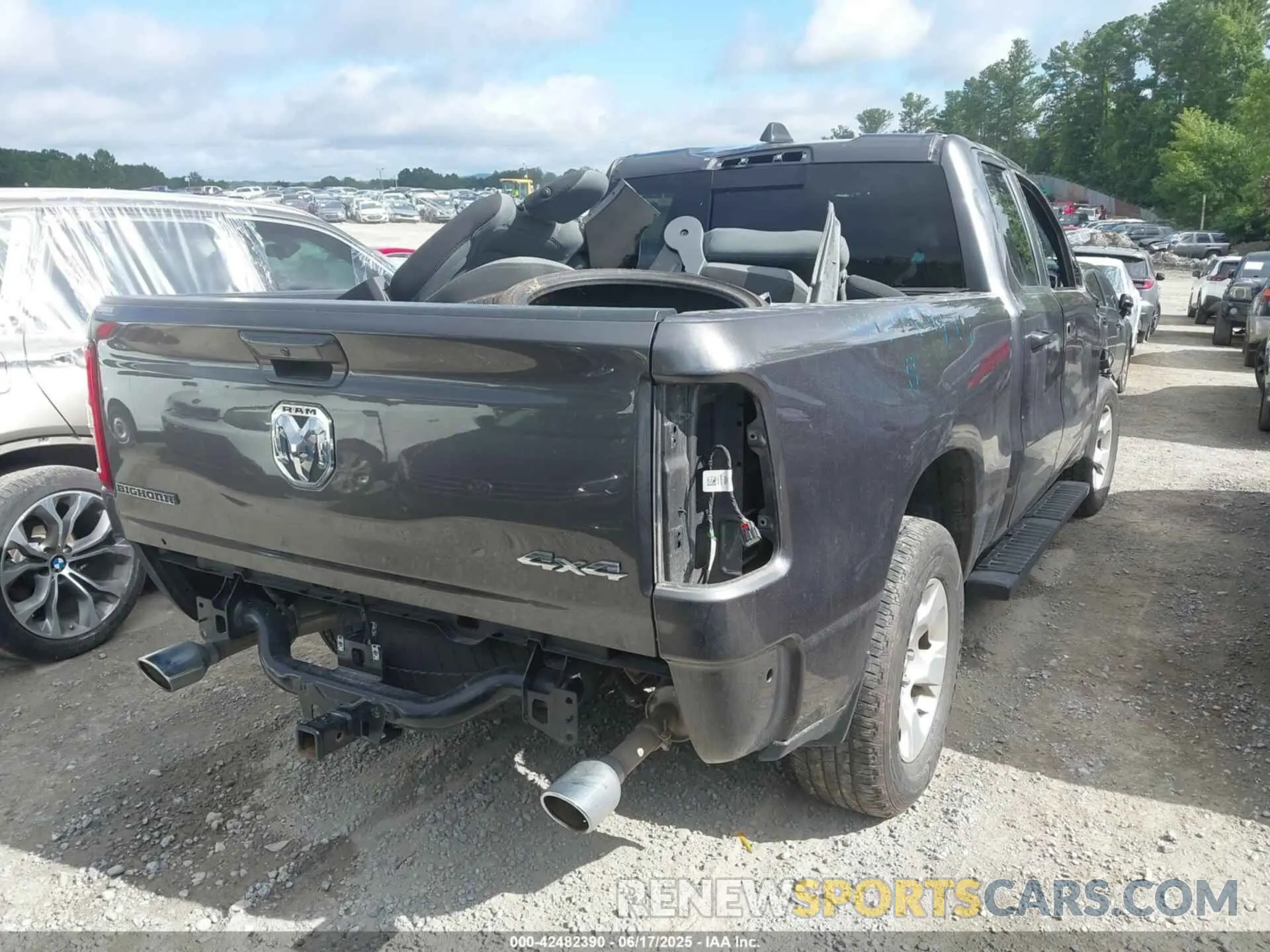 4 Photograph of a damaged car 1C6SRFBT3MN760917 RAM 1500 2021