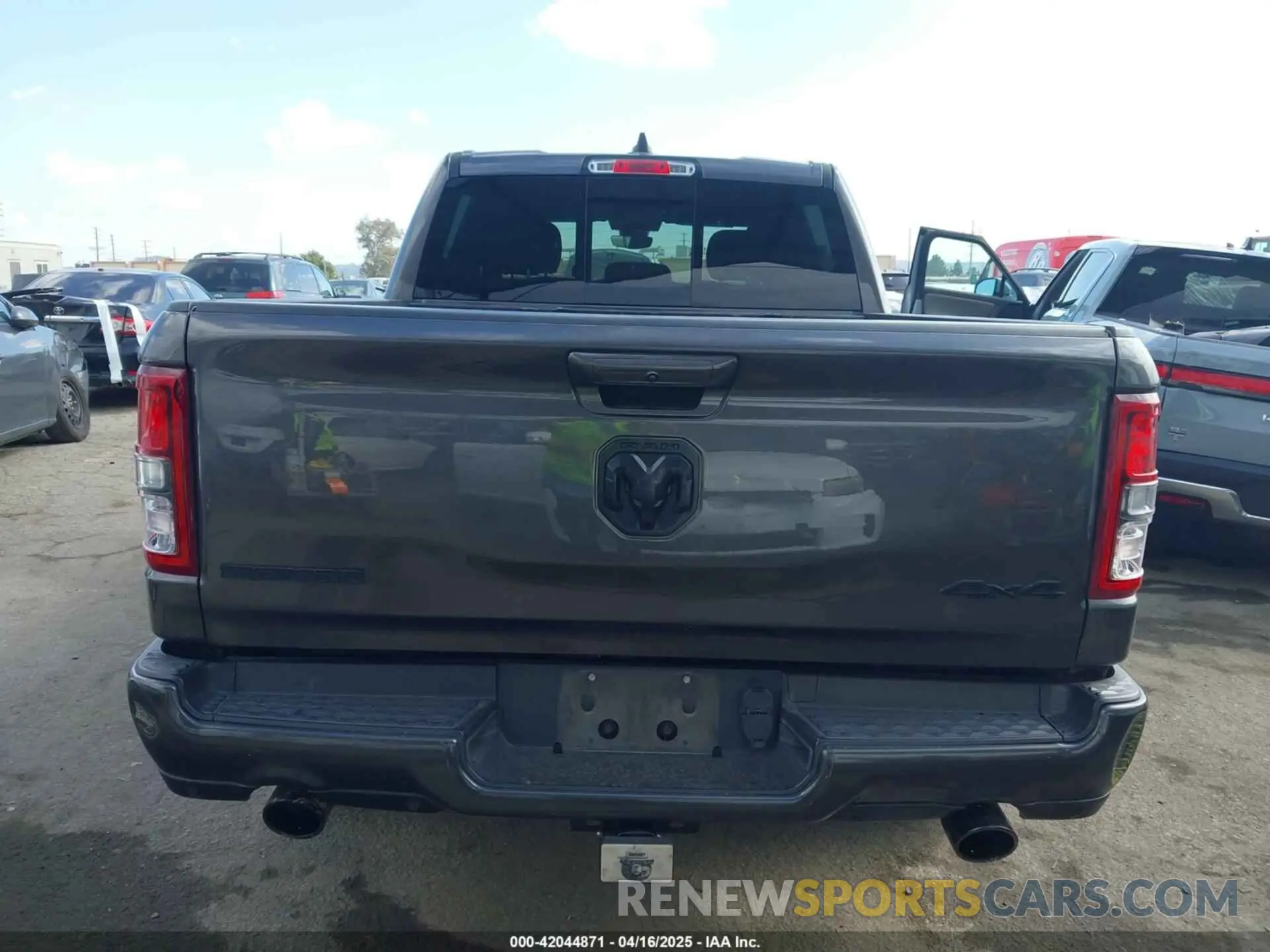 16 Photograph of a damaged car 1C6SRFFM3MN733915 RAM 1500 2021