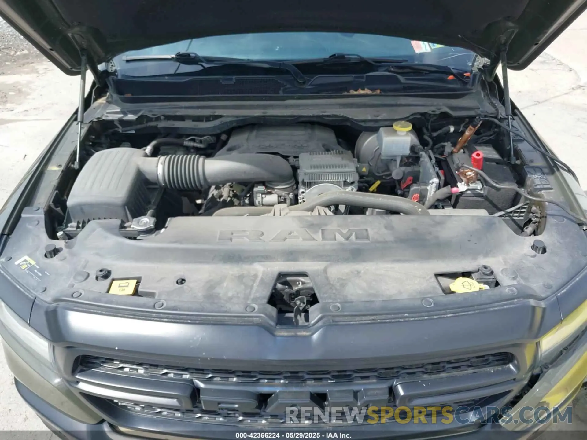 10 Photograph of a damaged car 1C6SRFFT1MN669218 RAM 1500 2021