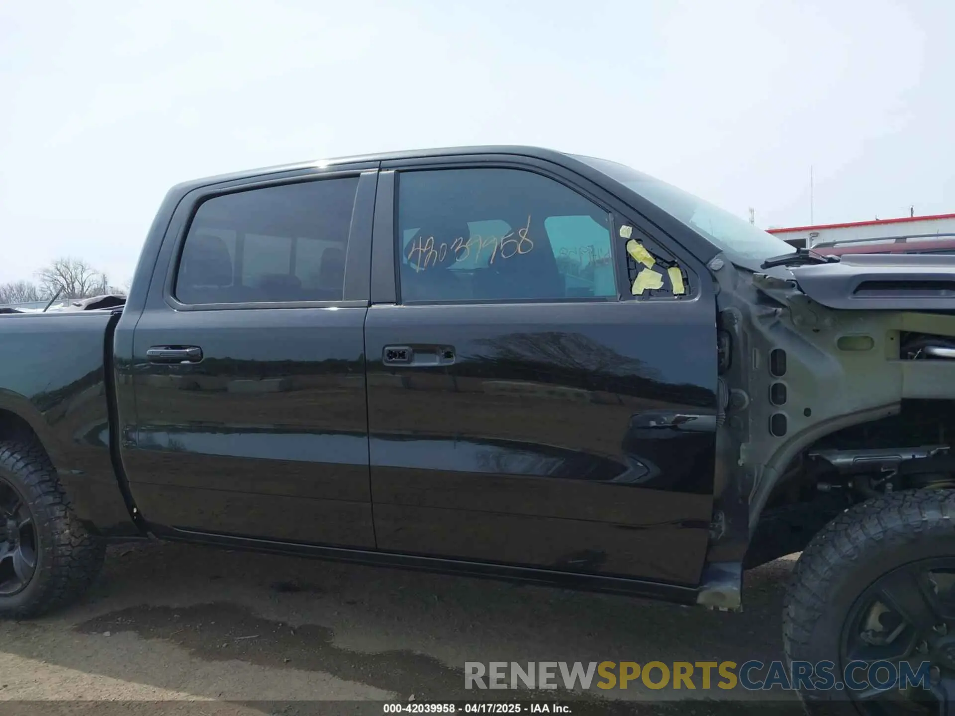 14 Фотография поврежденного автомобиля 1C6SRFFT2MN601851 RAM 1500 2021