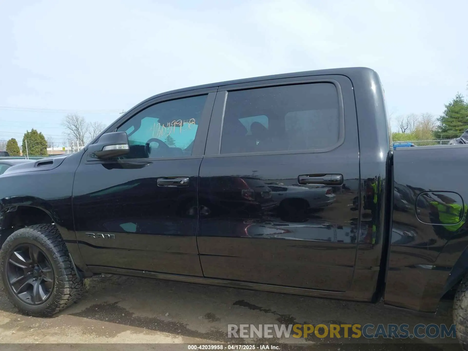 15 Фотография поврежденного автомобиля 1C6SRFFT2MN601851 RAM 1500 2021