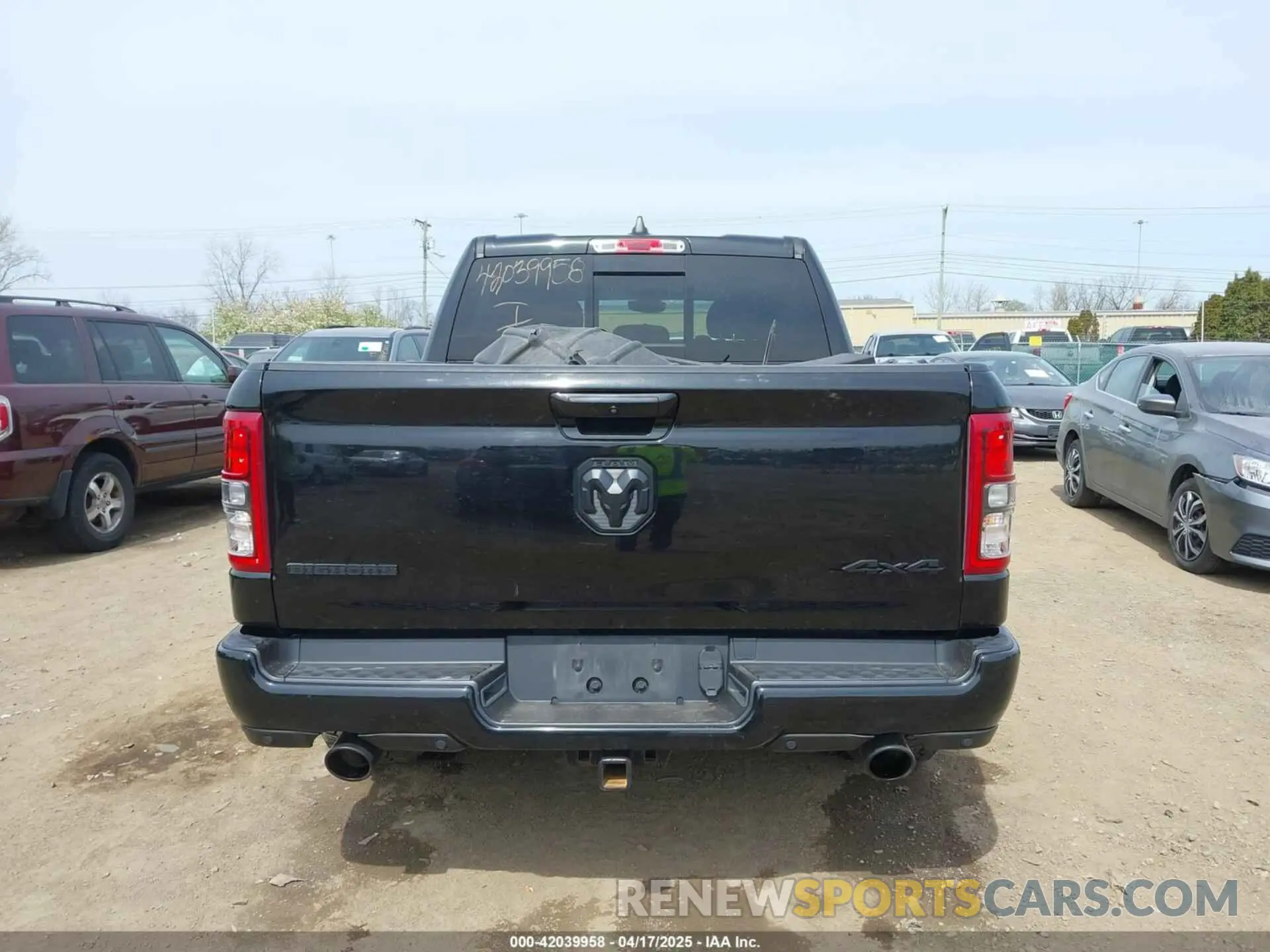 17 Фотография поврежденного автомобиля 1C6SRFFT2MN601851 RAM 1500 2021