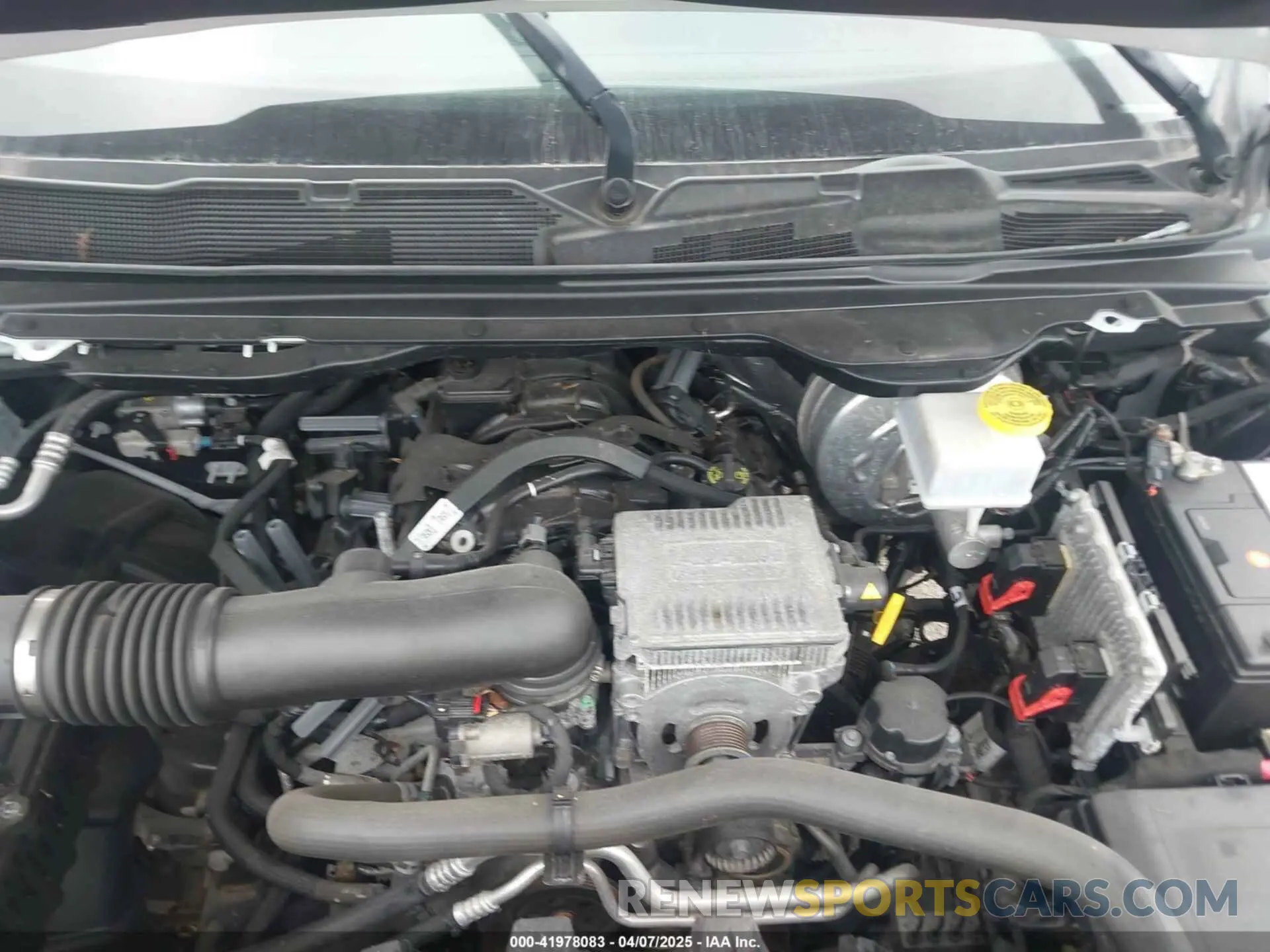 10 Photograph of a damaged car 1C6SRFFT5MN733681 RAM 1500 2021