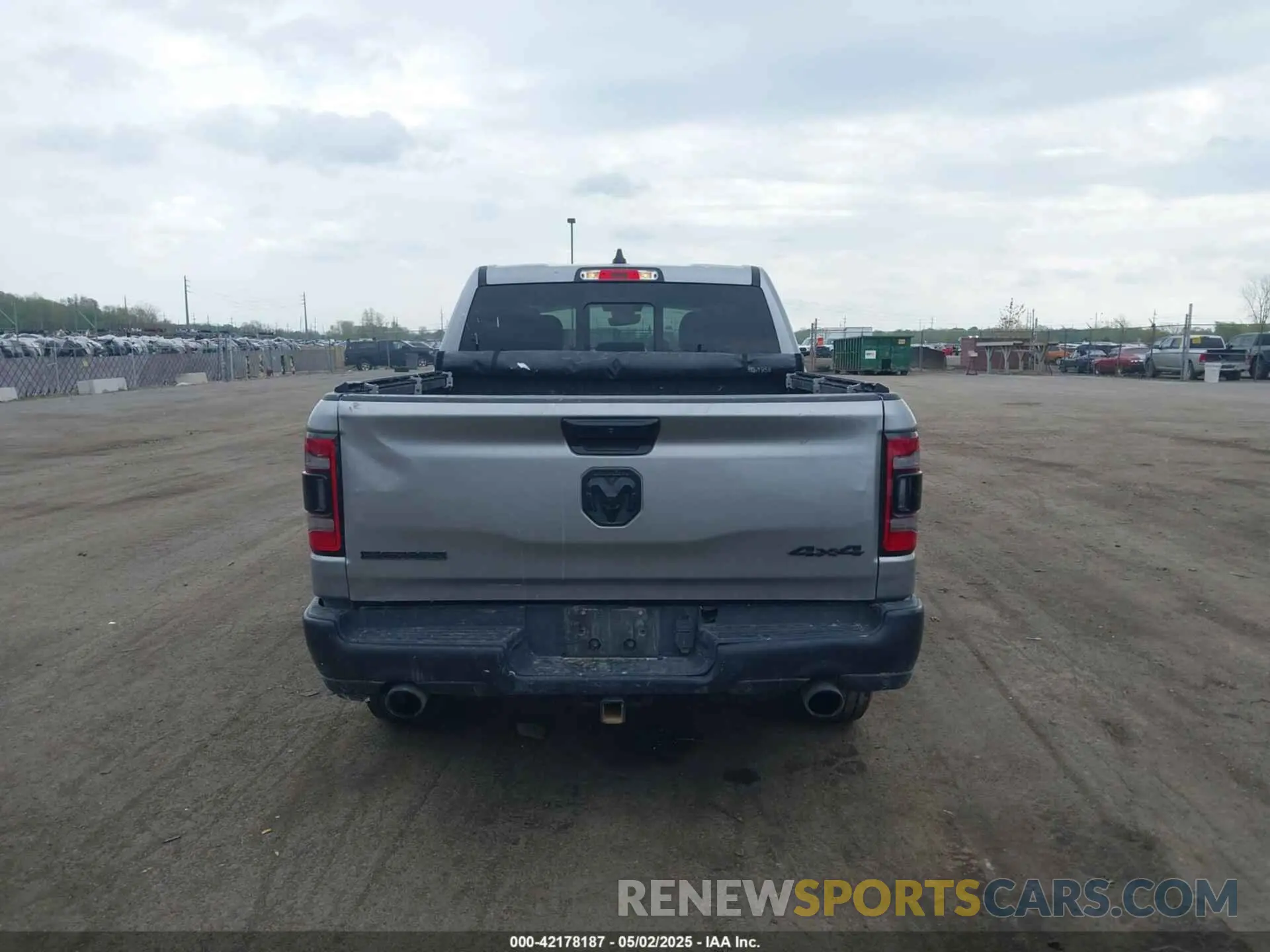 16 Photograph of a damaged car 1C6SRFFT7MN597036 RAM 1500 2021