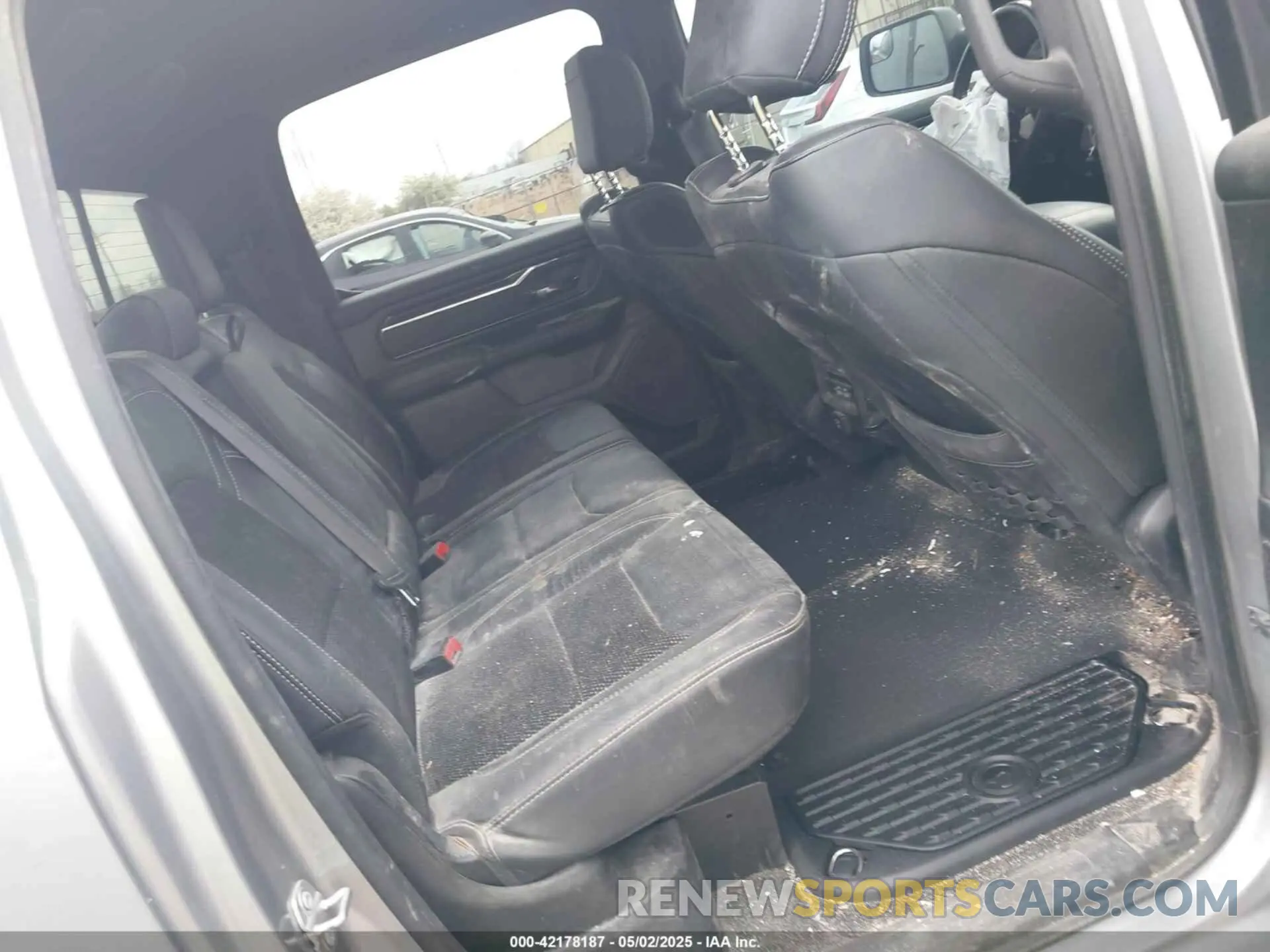 8 Photograph of a damaged car 1C6SRFFT7MN597036 RAM 1500 2021