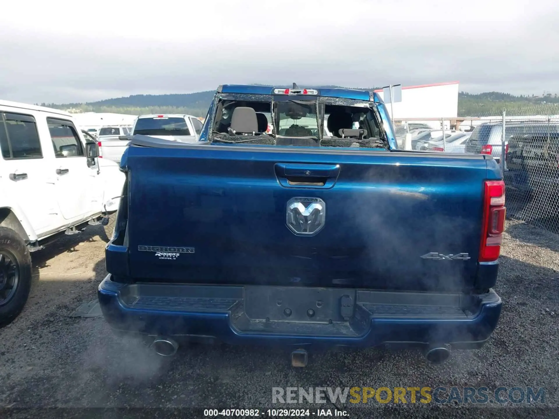 17 Photograph of a damaged car 1C6SRFFT7MN717949 RAM 1500 2021