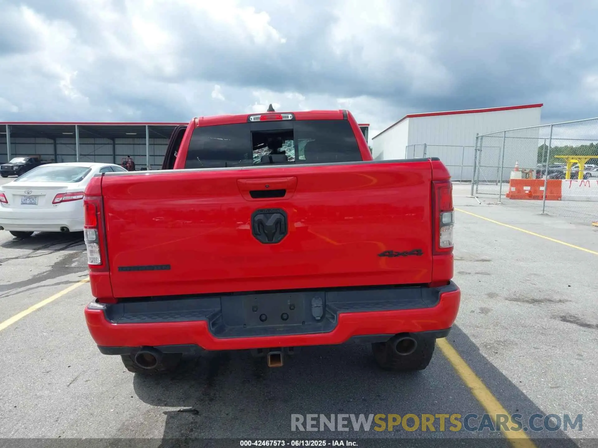 16 Photograph of a damaged car 1C6SRFFT8MN622915 RAM 1500 2021
