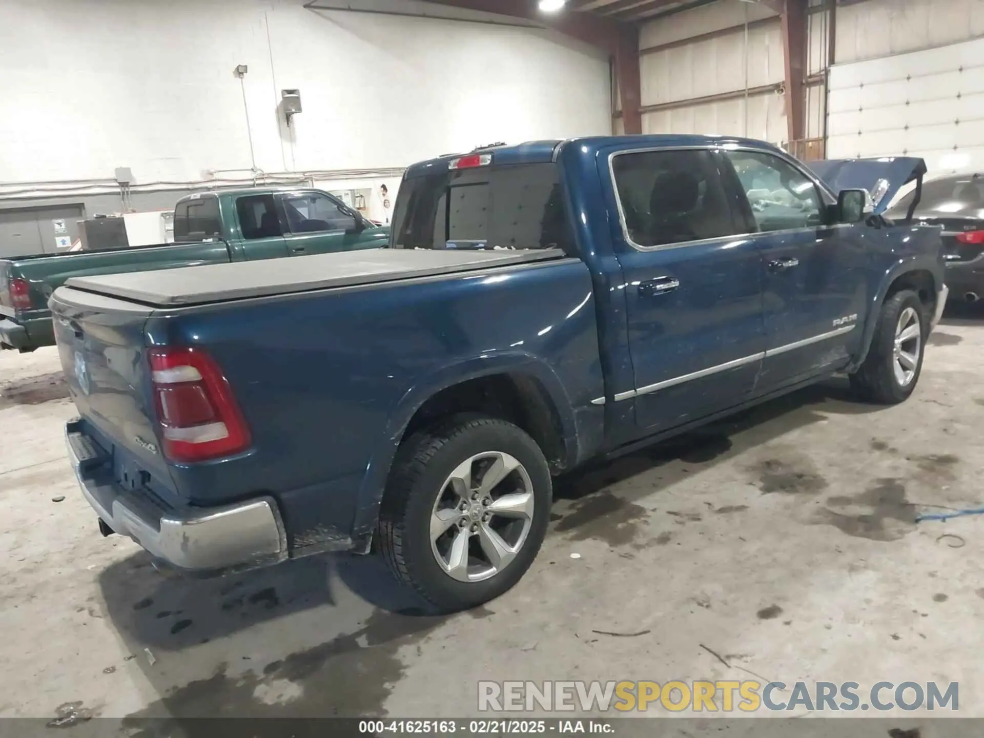 4 Photograph of a damaged car 1C6SRFHM5MN501037 RAM 1500 2021