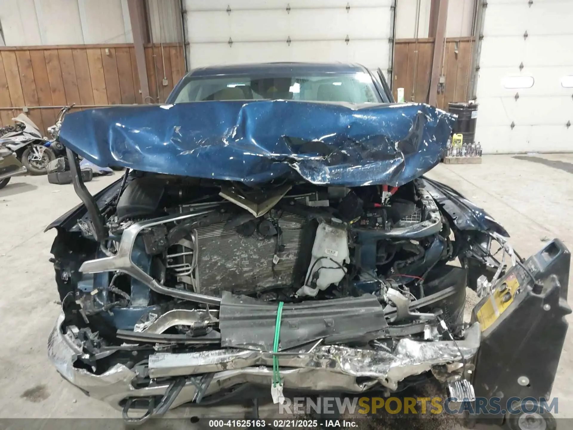 6 Photograph of a damaged car 1C6SRFHM5MN501037 RAM 1500 2021