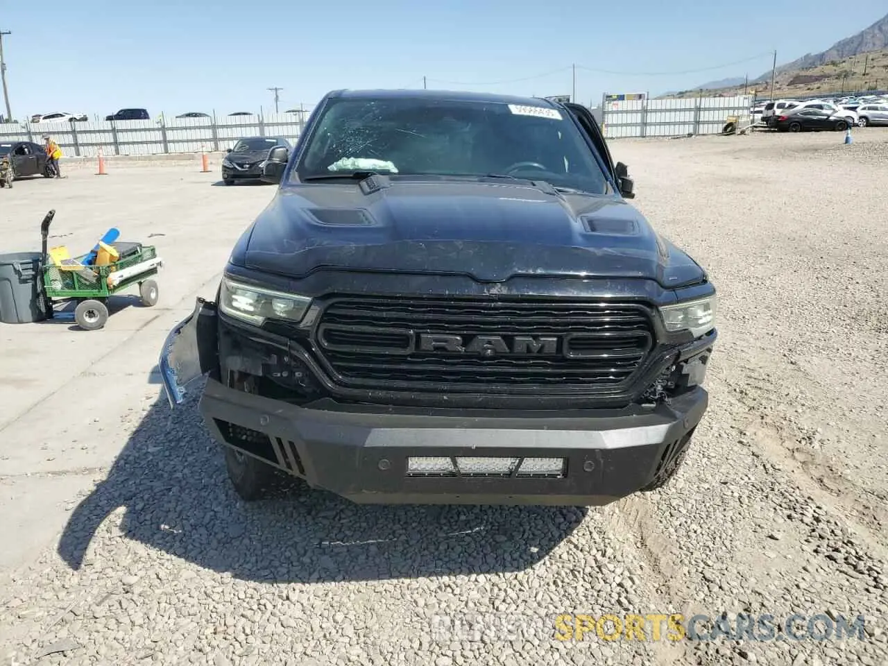 5 Photograph of a damaged car 1C6SRFHT8MN535156 RAM 1500 2021